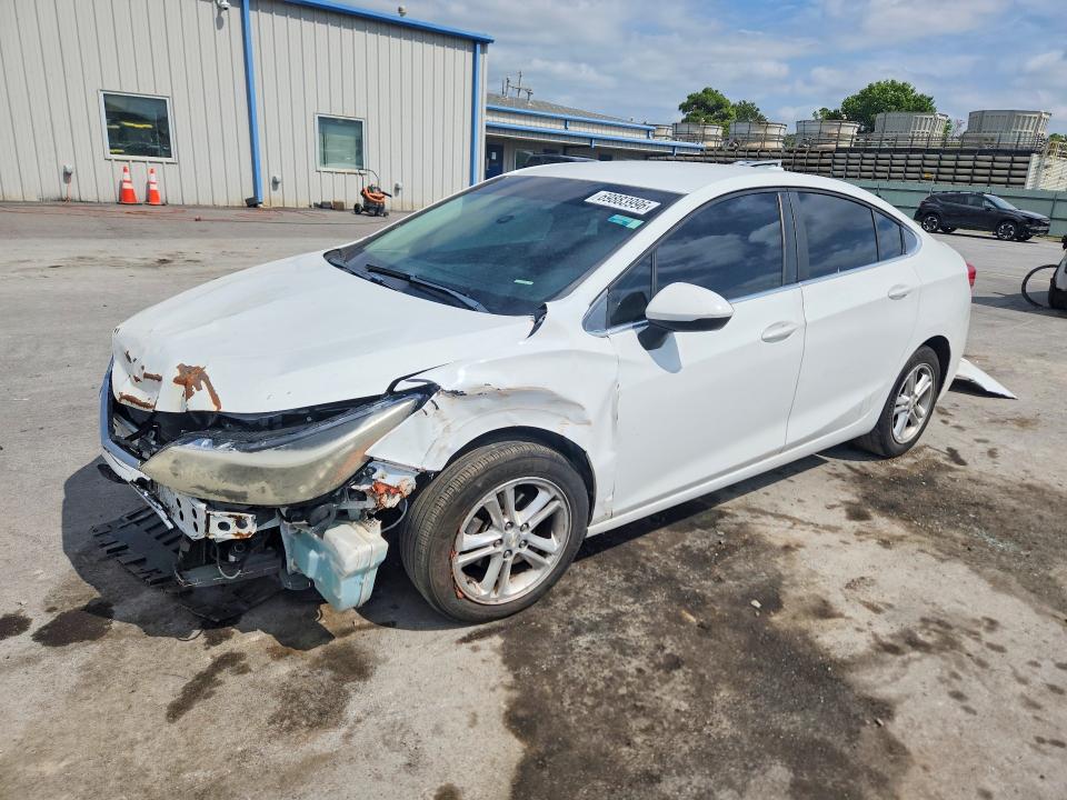 CHEVROLET CRUZE 2018 with VIN 1G1BE5SM2J7104384 - Photo from auction