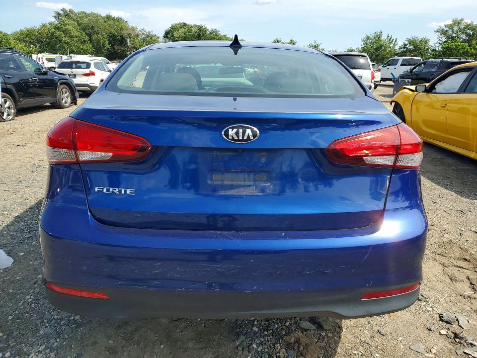 Photo 6 from auction – 2018 KIA FORTE with VIN 3KPFK4A72JE270640