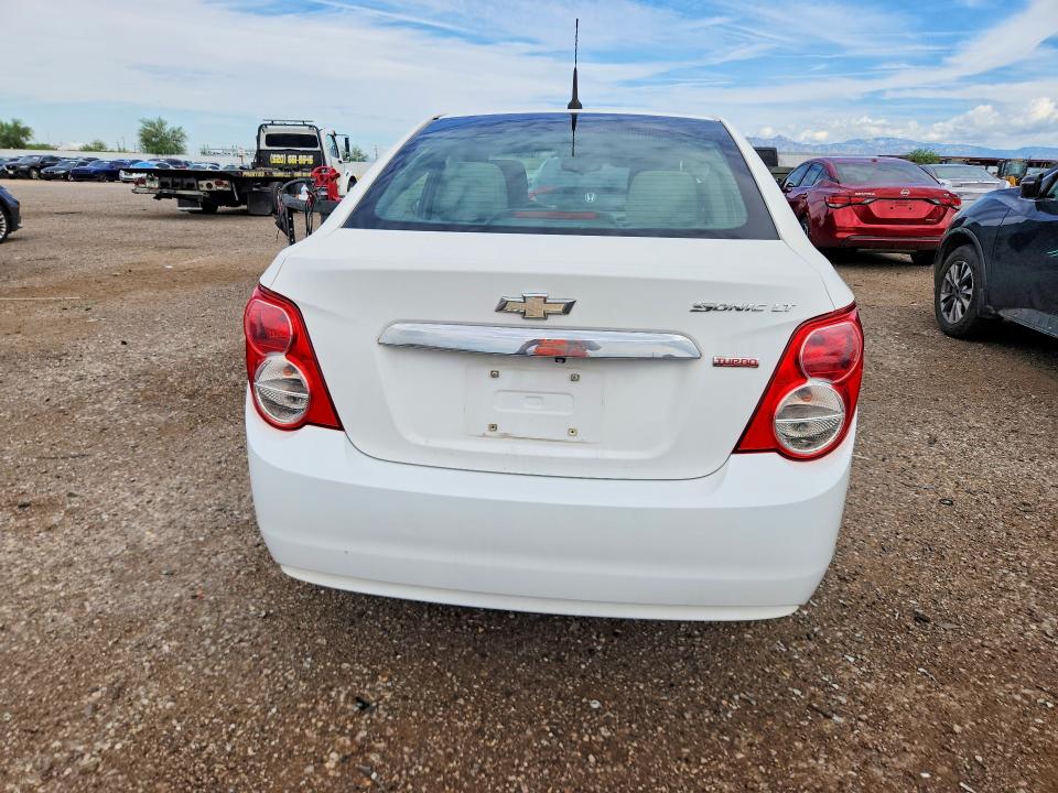 صورة رقم 6 من المزاد - 2014 CHEVROLET SONIC مع VIN 1G1JC5SB9E4138992