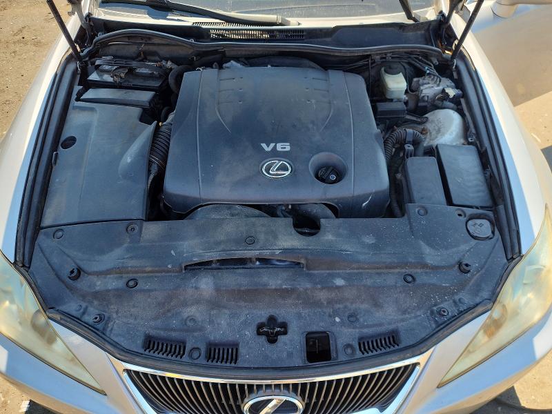 Photo 11 from auction – 2008 LEXUS IS with VIN JTHCK262485025735