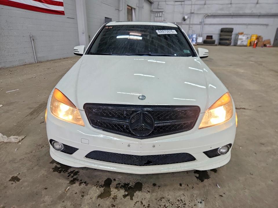 Photo 5 from auction – 2010 MERCEDES-BENZ C with VIN WDDGF8BB8AR108654