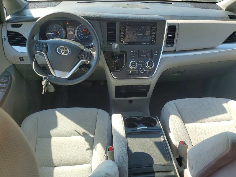 Photo 8 from auction – 2018 TOYOTA SIENNA with VIN 5TDJZ3DCXJS193238