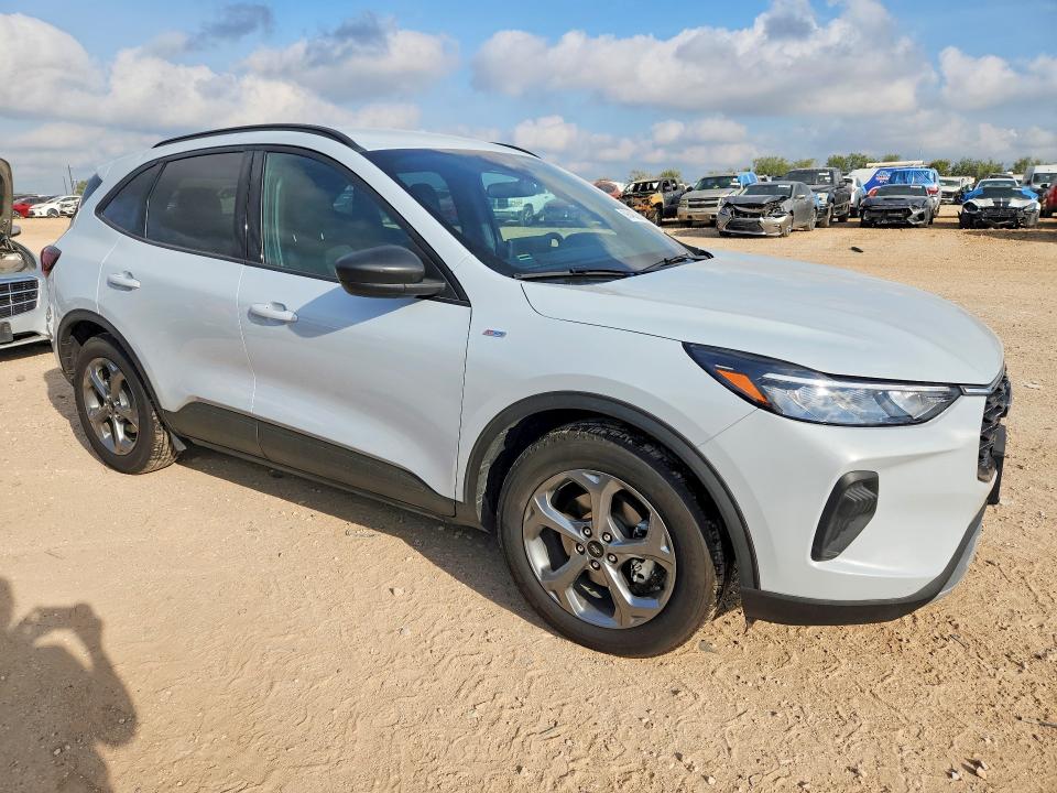 Снимка 4 от търг – 2025 FORD ESCAPE с VIN 1FMCU0MZ2SUB41931