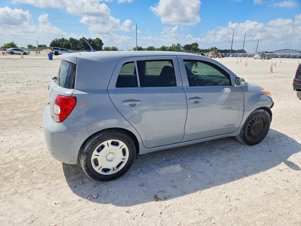 Foto 3 de la subasta – 2012 SCION XD con VIN JTKKU4B43C1016723