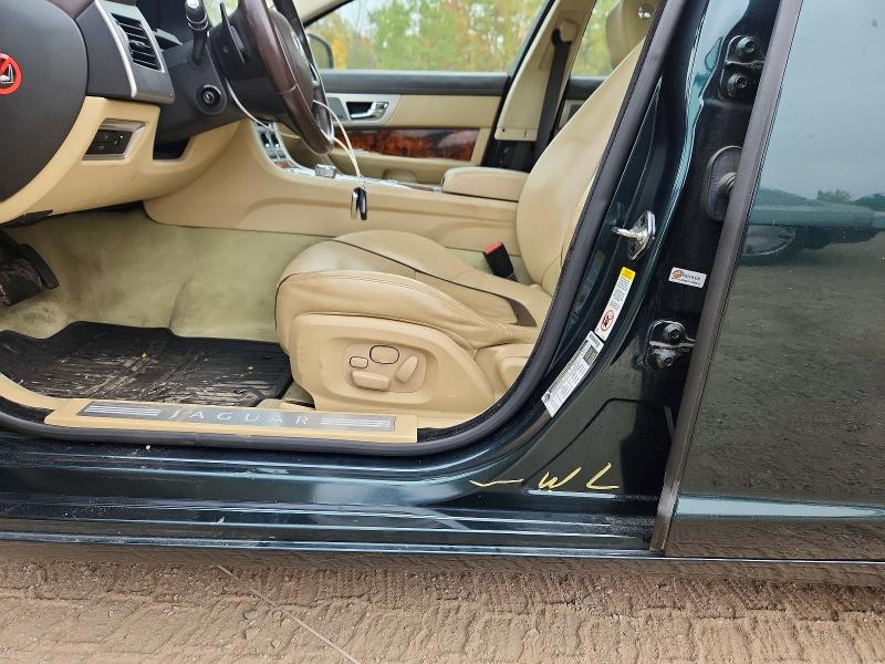 Zdjęcie 12 z aukcji – 2013 JAGUAR UK z VIN SAJXJ0EF9D8S81698