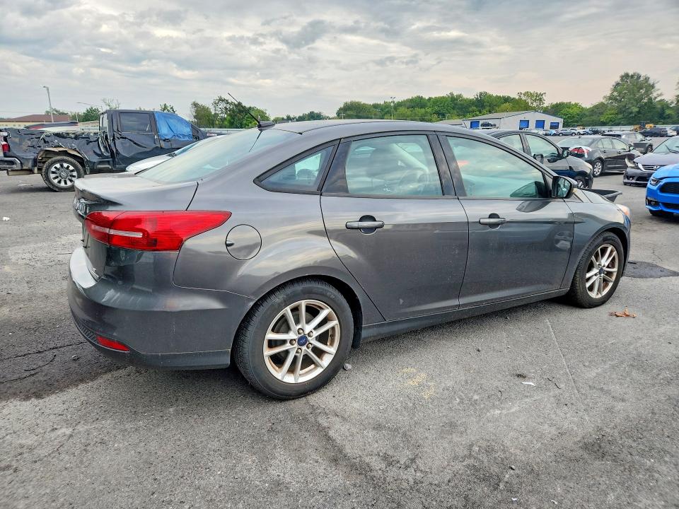 Photo 3 from auction – 2015 FORD FOCUS with VIN 1FADP3F25FL378951