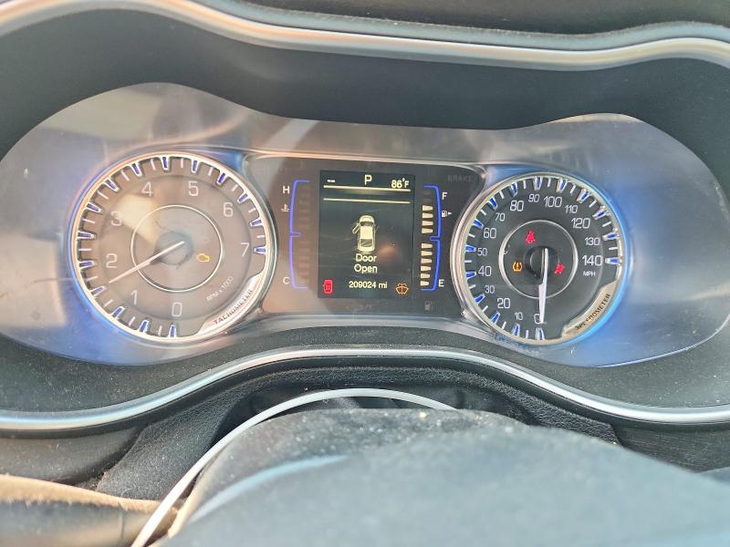 Photo 9 from auction – 2016 CHRYSLER 200 with VIN 1C3CCCAB3GN115022