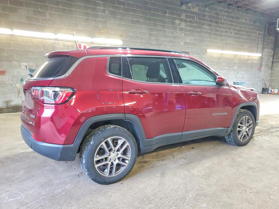 Снимка 3 от търг – 2020 JEEP COMPASS с VIN 3C4NJDBBXLT255321
