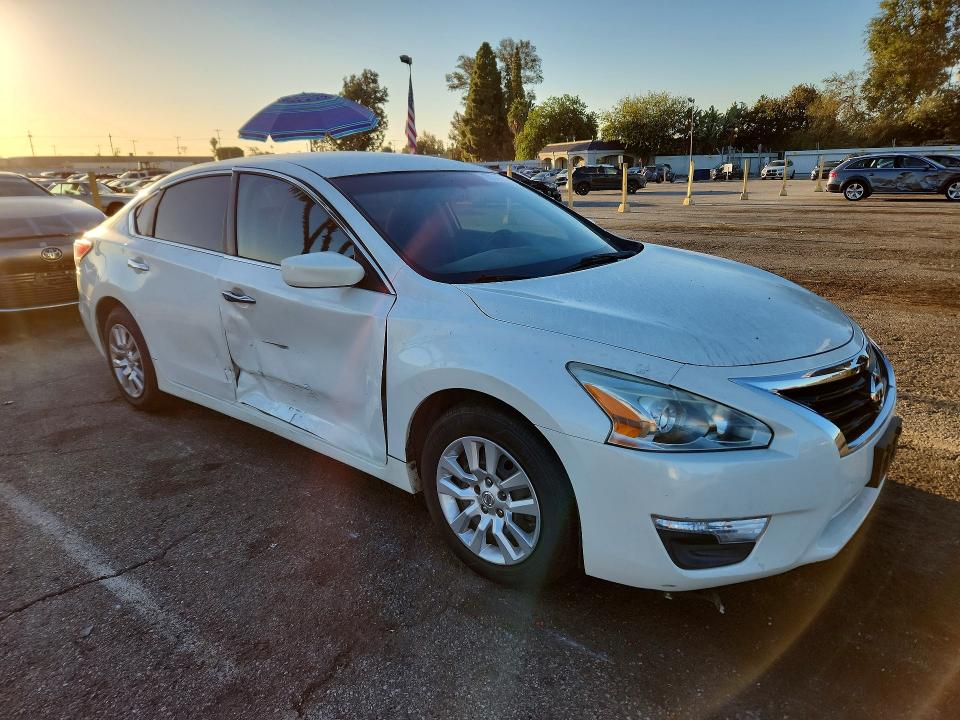 Photo 4 from auction – 2015 NISSAN ALTIMA with VIN 1N4AL3AP8FN868080