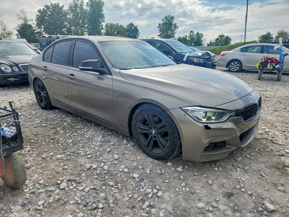 Photo 4 from auction – 2016 BMW 328 with VIN WBA8E3C50GK501804