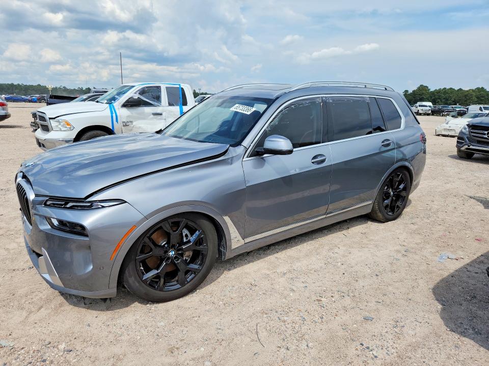 2025 BMW X7