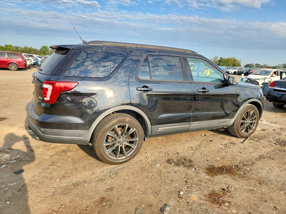 Снимка 3 от търг – 2018 FORD EXPLORER с VIN 1FM5K8D88JGB75941