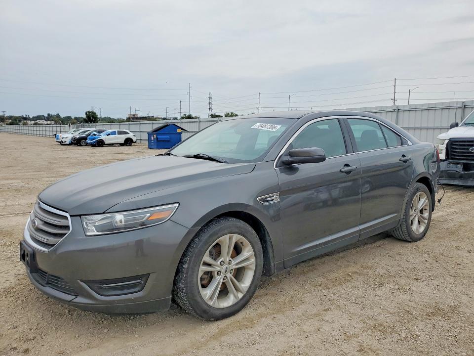 FORD TAURUS 2017 с VIN 1FAHP2E88HG106259 - Снимка от търг
