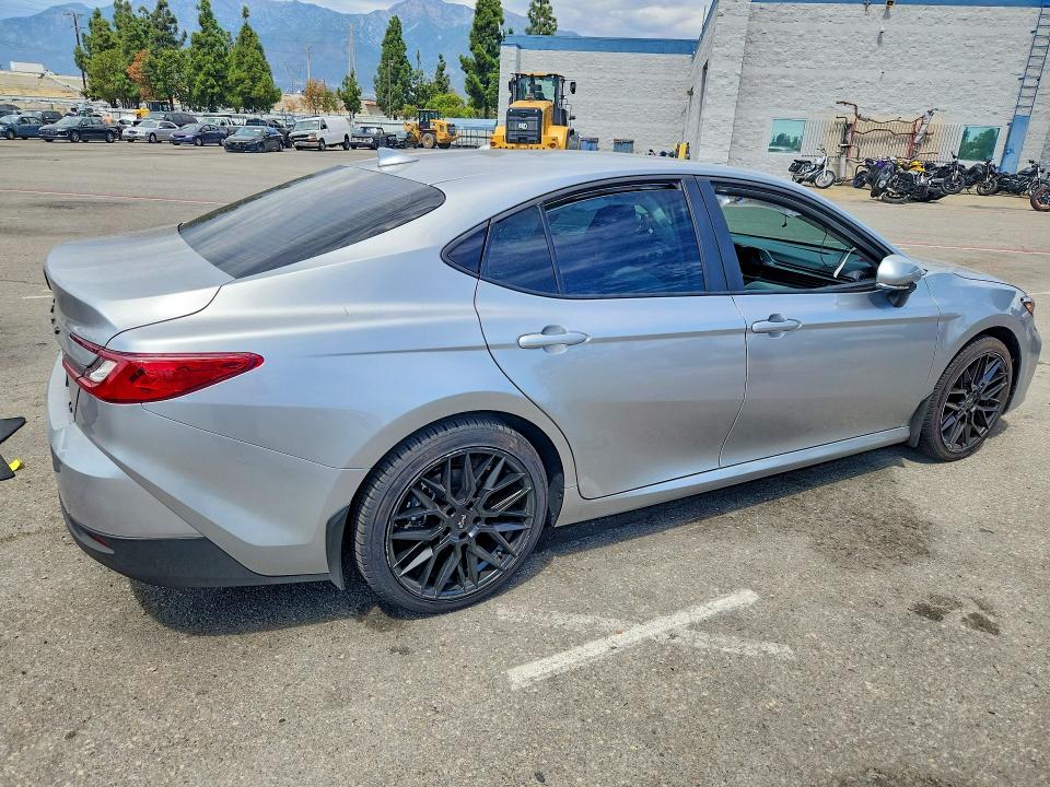 Foto 3 de la subasta – 2026 TOYOTA CAMRY con VIN 4T1DAACK8TU752779