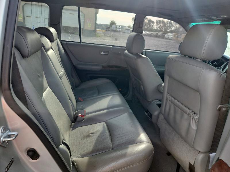 Foto 10 de la subasta – 2005 TOYOTA HIGHLANDER con VIN JTEEP21A050111400
