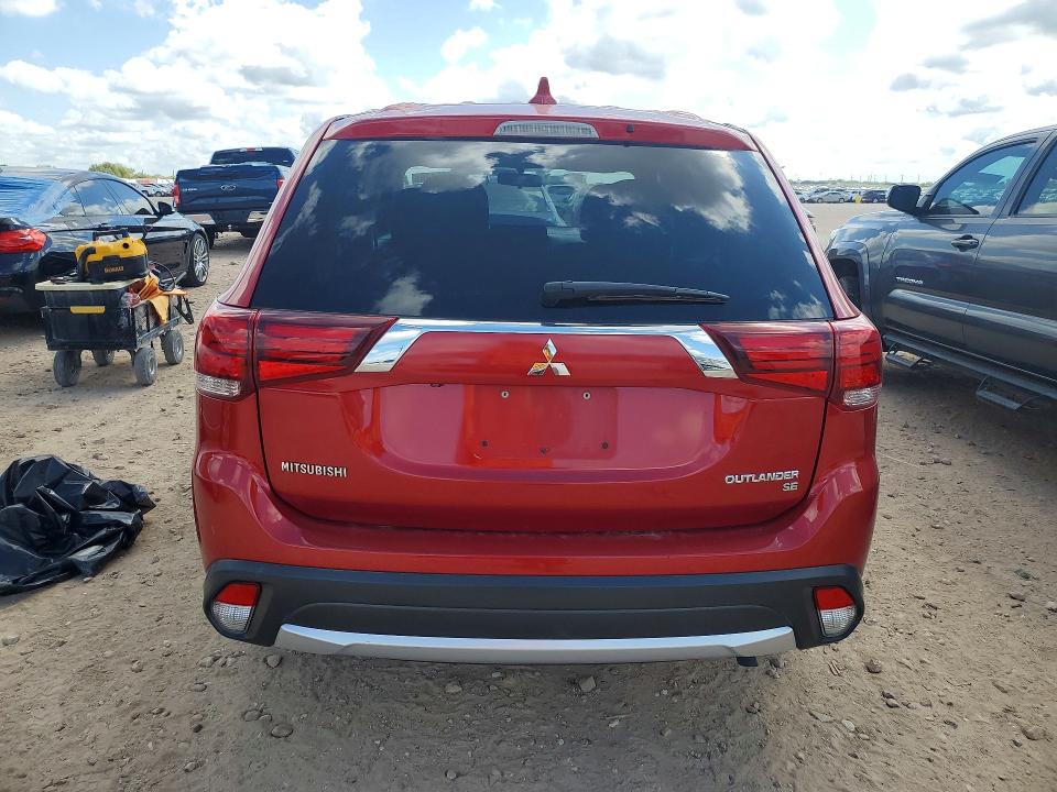 Снимка 6 от търг – 2017 MITSUBISHI OUTLANDER с VIN JA4AD3A34HZ053143