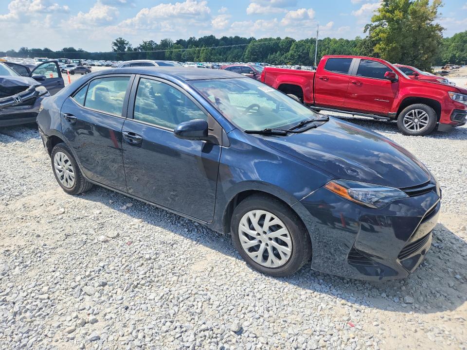 Photo 4 from auction – 2018 TOYOTA COROLLA with VIN 5YFBURHE8JP776921