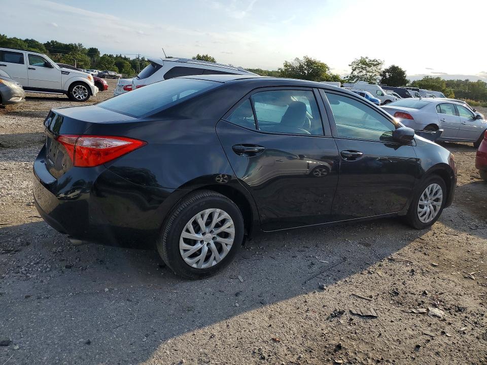 Photo 3 from auction – 2017 TOYOTA COROLLA with VIN 2T1BURHE7HC870444