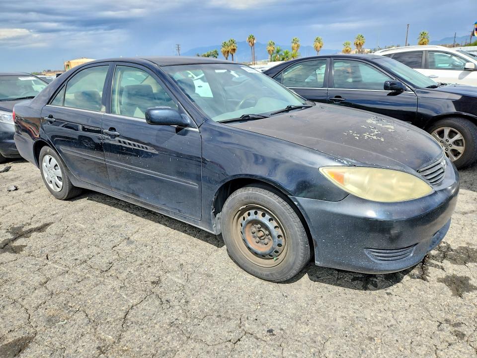 Photo 4 from auction – 2006 TOYOTA CAMRY with VIN 4T1BE32KX6U697300