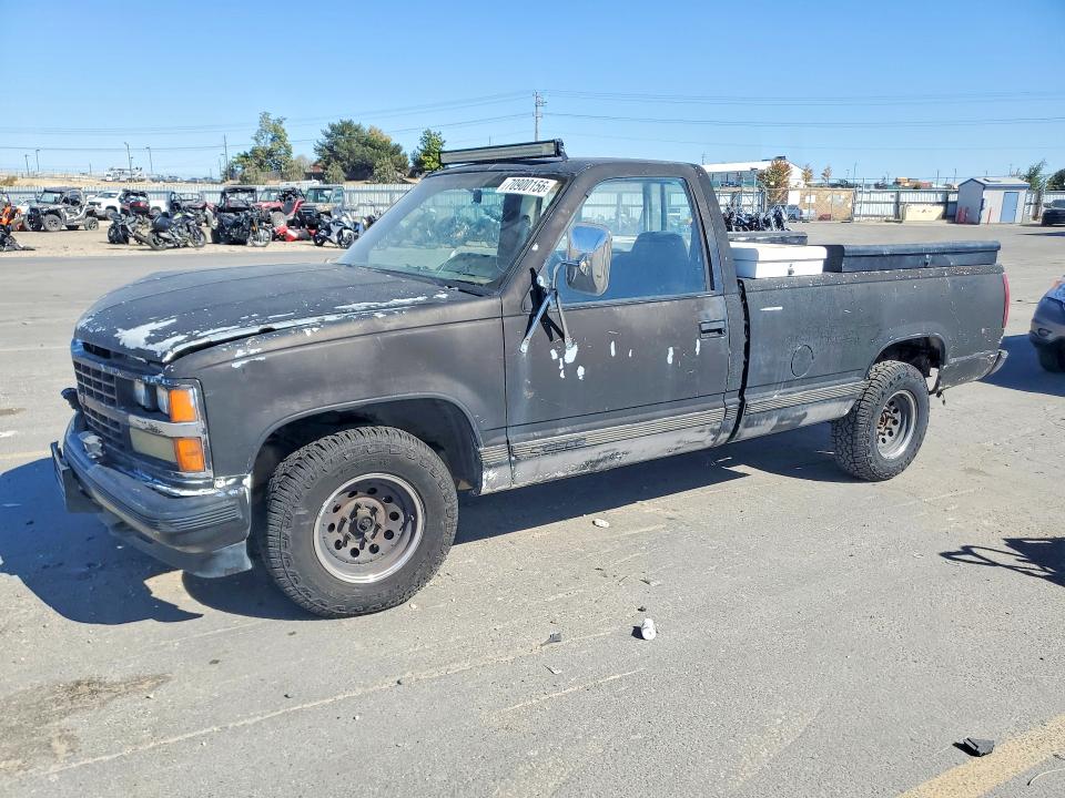 CHEVROLET GMT-400 1989 с VIN 1GCFC24K3KE162607 - Снимка от търг
