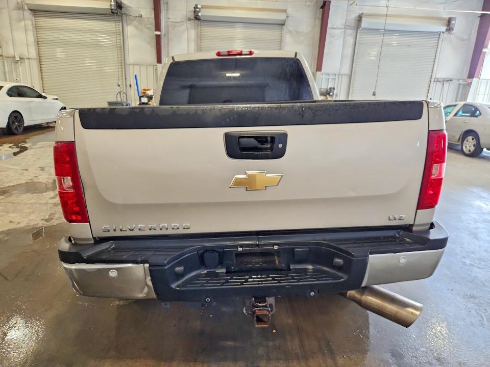 Photo 6 from auction – 2008 CHEVROLET SILVERADO with VIN 1GCHK29698E158058