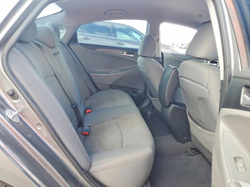 Photo 10 from auction – 2012 HYUNDAI SONATA with VIN 5NPEB4AC3CH495706