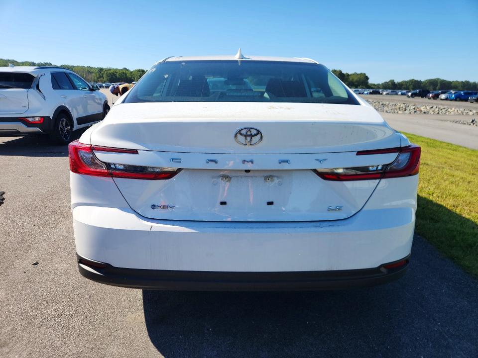 Photo 6 from auction – 2026 TOYOTA CAMRY with VIN 4T1DAACK8TU271155