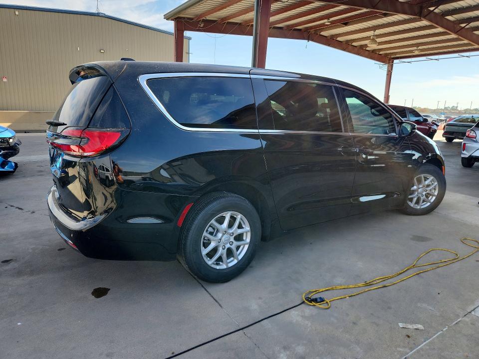 Photo 3 from auction – 2026 CHRYSLER PACIFICA with VIN 2C4RC1BG7TR273056