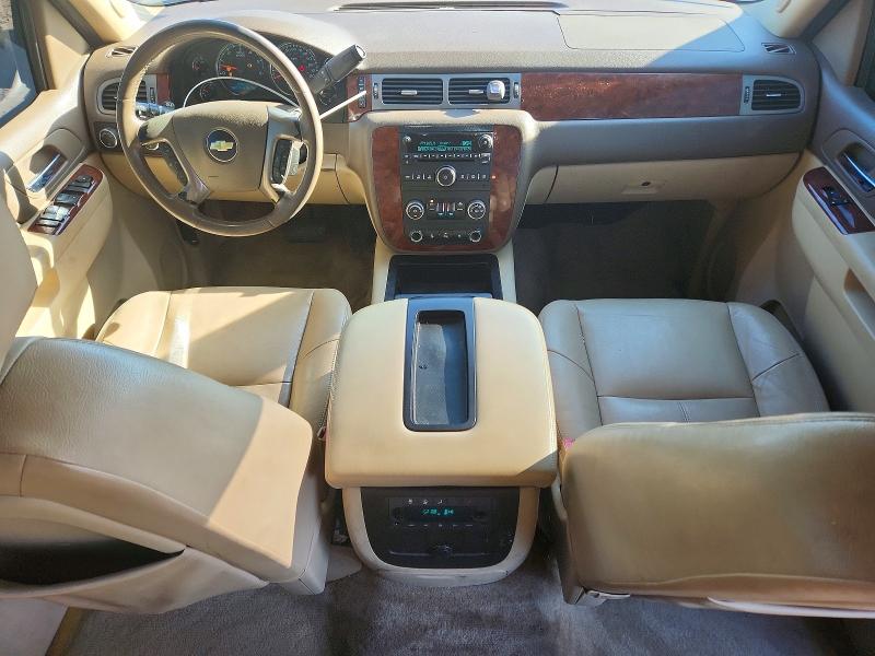 Photo 8 from auction – 2011 CHEVROLET TAHOE with VIN 1GNSKAE00BR237059
