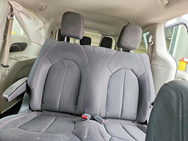 Photo 10 from auction – 2019 CHRYSLER PACIFICA with VIN 2C4RC1AG6KR597583