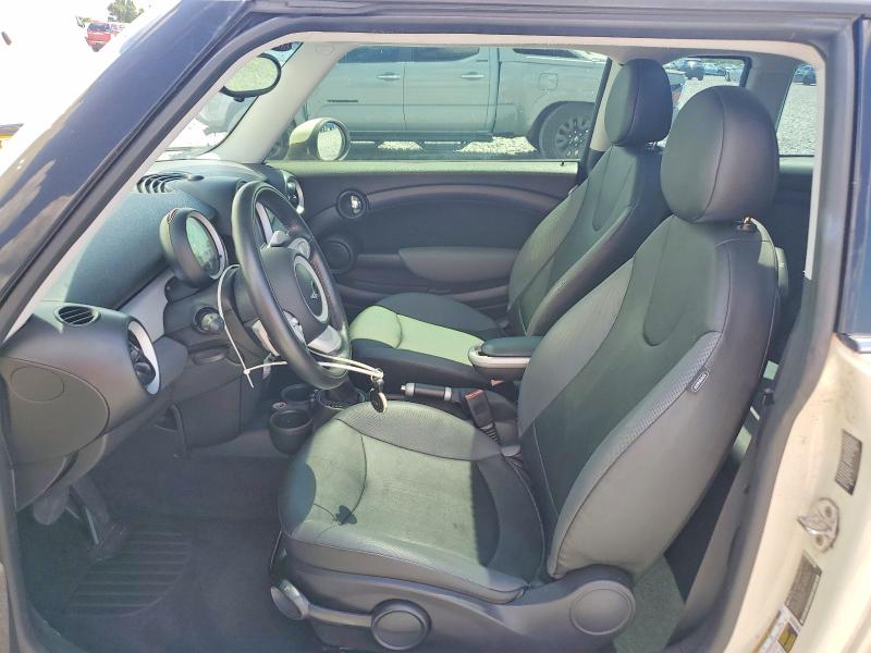 Photo 7 from auction – 2009 MINI COOPER CLUBMAN with VIN WMWML33599TX33948