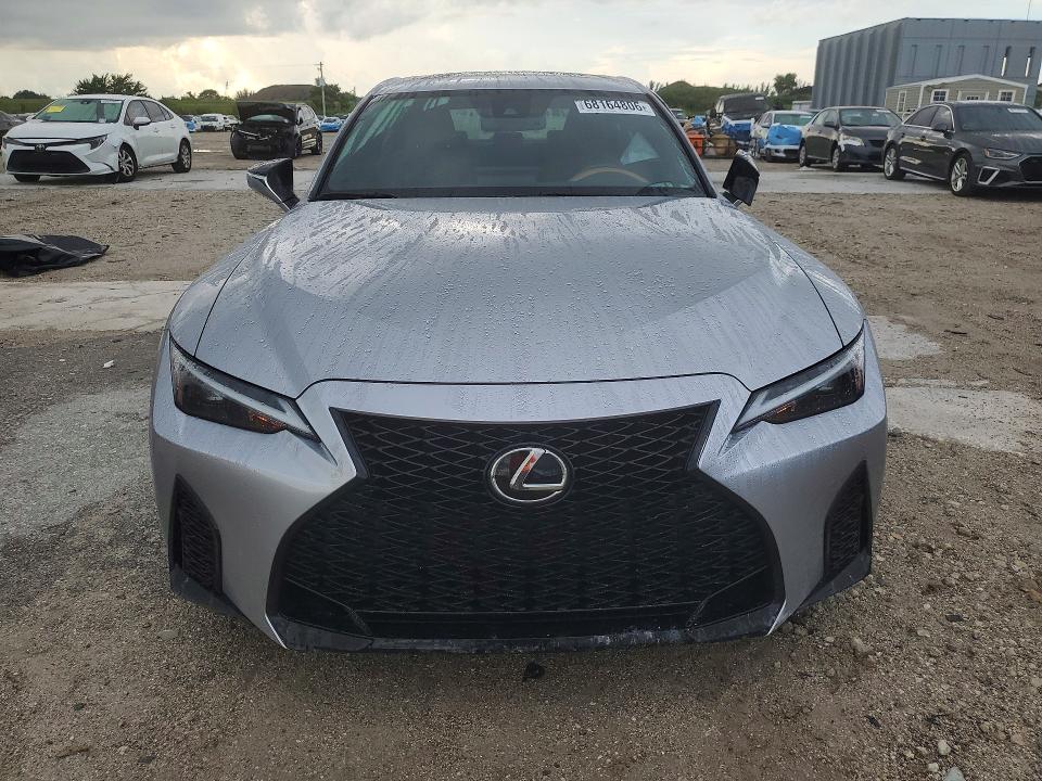 Foto 5 de la subasta – 2025 LEXUS IS 350 con VIN JTHBZ1B20S5083145