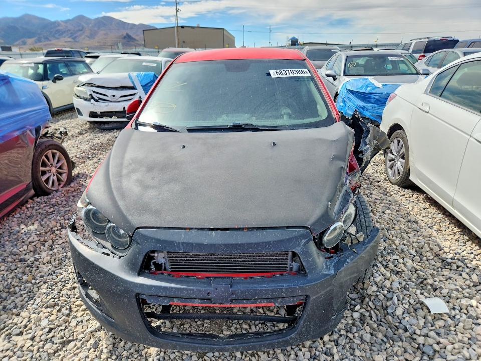 Снимка 5 от търг – 2015 CHEVROLET SONIC с VIN 1G1JD5SH3F4145388