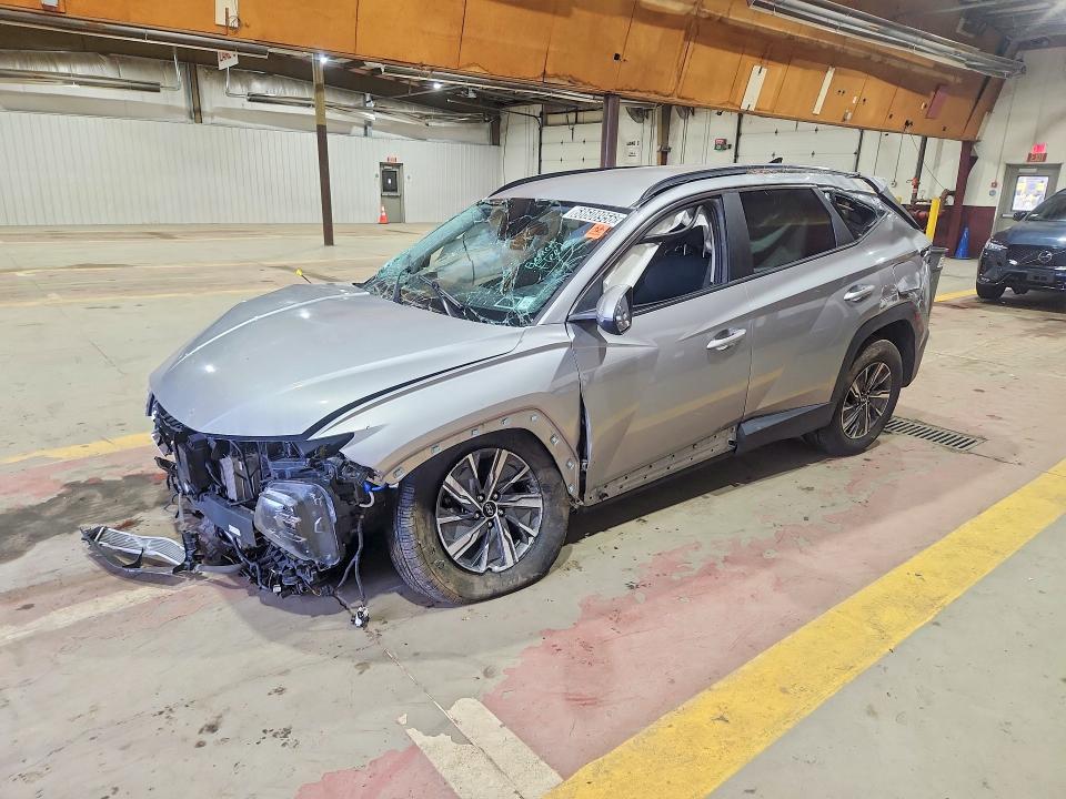 HYUNDAI TUCSON 2023 with VIN KM8JBCA17PU131593 - Photo from auction