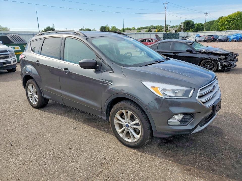 Photo 4 from auction – 2018 FORD ESCAPE with VIN 1FMCU9GD4JUD29496
