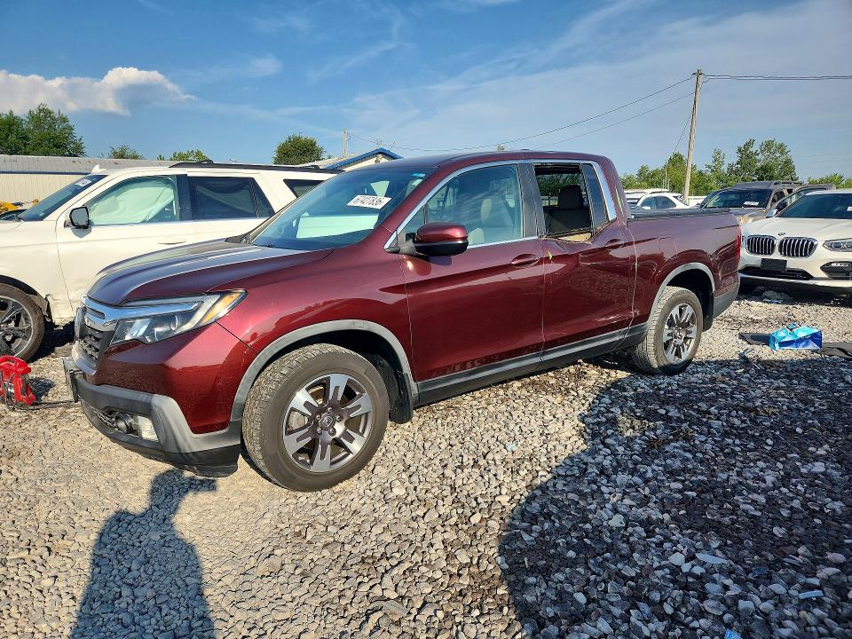 HONDA RIDGELINE 2017 with VIN 5FPYK3F68HB004327 - Photo from auction
