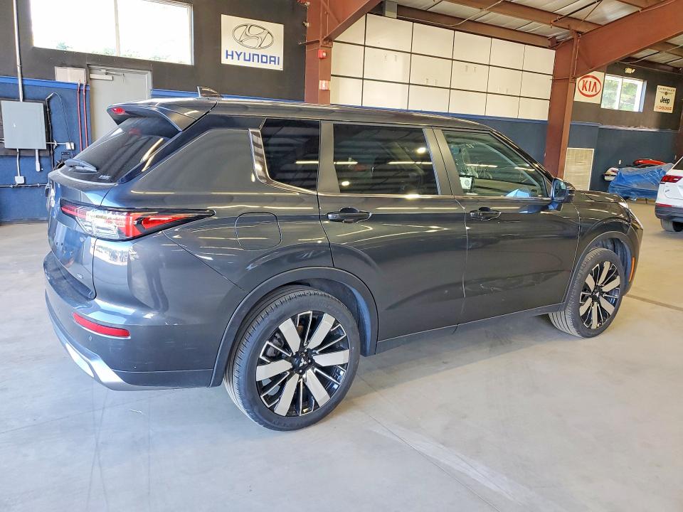 Photo 3 from auction – 2025 MITSUBISHI OUTLANDER with VIN JA4J4VA89SZ016958