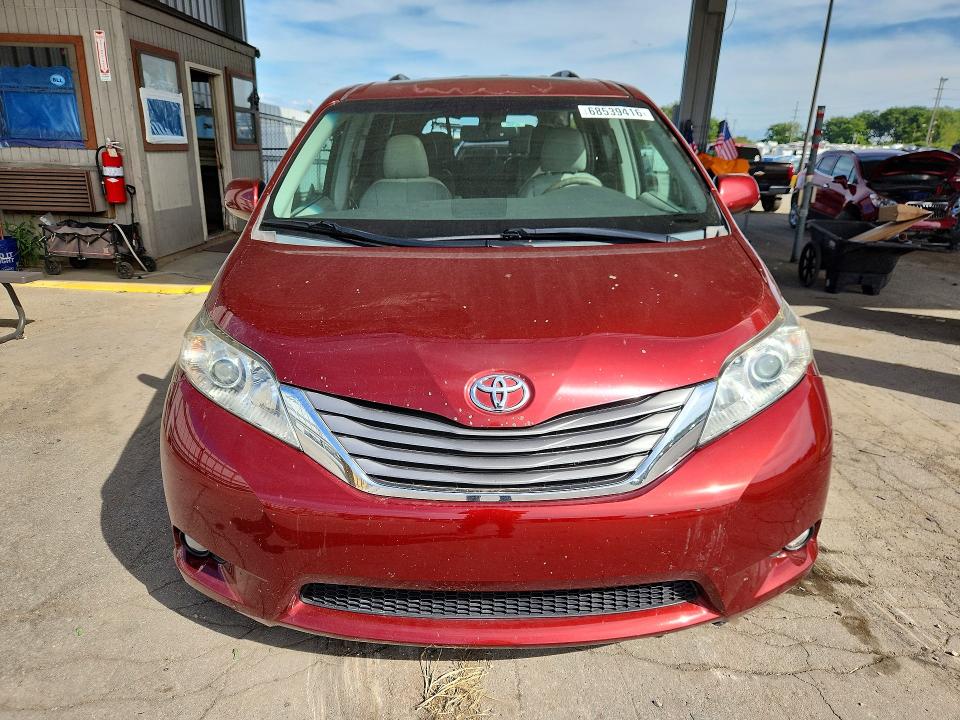 Photo 5 from auction – 2011 TOYOTA SIENNA with VIN 5TDYK3DC9BS147355