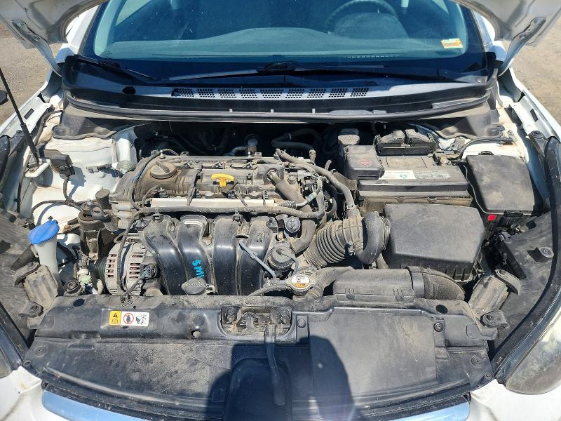 Photo 11 from auction – 2015 HYUNDAI ELANTRA with VIN 5NPDH4AE5FH587822