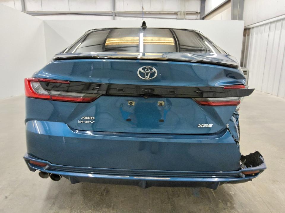 Photo 6 from auction – 2026 TOYOTA CAMRY with VIN 4T1DBADK9TU040051