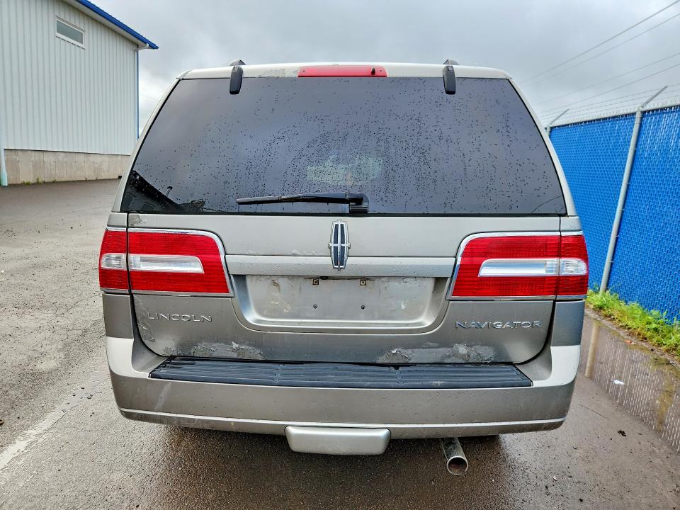 Photo 6 from auction – 2008 LINCOLN NAVIGATOR with VIN 5LMFU27588LJ21910