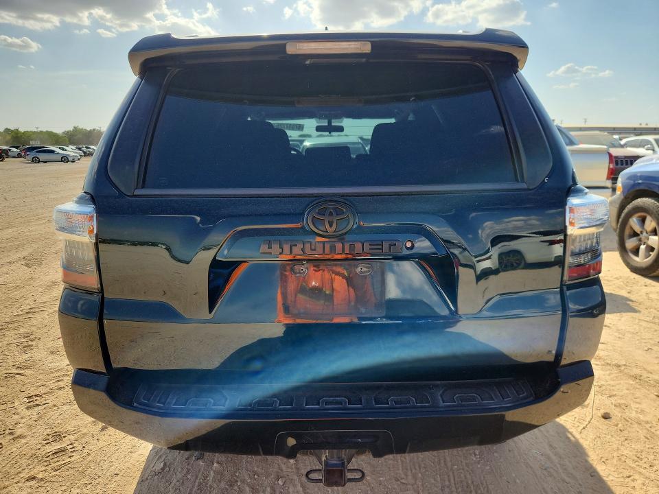 Photo 6 from auction – 2017 TOYOTA 4RUNNER with VIN JTEZU5JR1H5152630