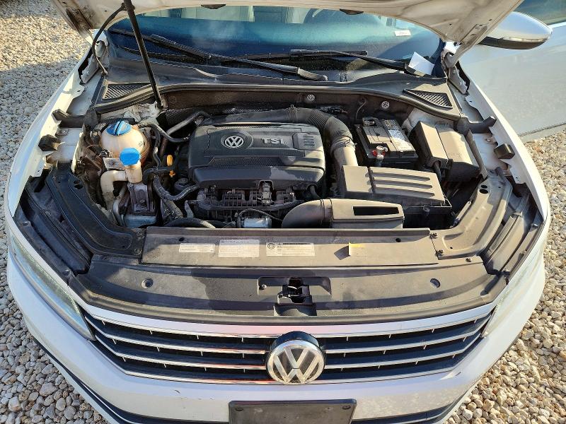 Photo 11 from auction – 2016 VOLKSWAGEN PASSAT with VIN 1VWBS7A35GC063735