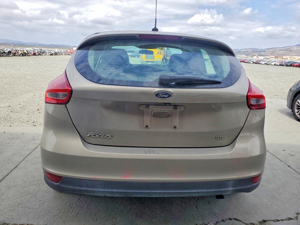 Zdjęcie 6 z aukcji – 2015 FORD FOCUS z VIN 1FADP3K25FL318657