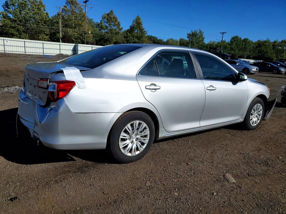 Photo 3 from auction – 2014 TOYOTA CAMRY with VIN 4T4BF1FK3ER425235