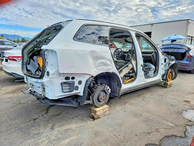 Photo 3 from auction – 2025 VOLVO EX90 with VIN 7JDEV3VL8SG016122