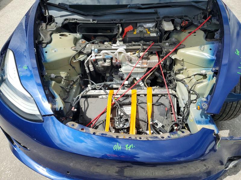 صورة رقم 11 من المزاد - 2018 TESLA MODEL 3 مع VIN 5YJ3E1EB6JF133900