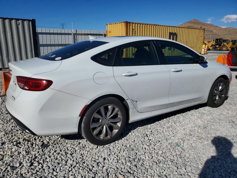 صورة رقم 3 من المزاد - 2015 CHRYSLER 200 مع VIN 1C3CCCBG0FN613770