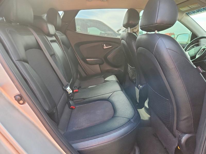 Photo 10 from auction – 2012 HYUNDAI TUCSON with VIN KM8JUCAC1CU430213
