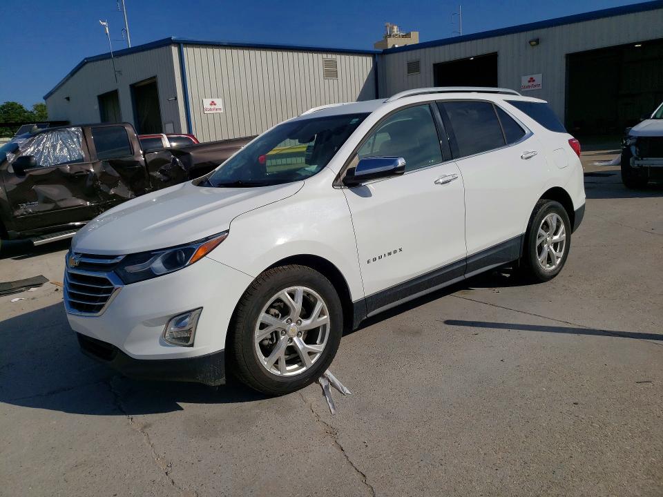 CHEVROLET EQUINOX 2018 with VIN 2GNAXVEV7J6326167 - Photo from auction
